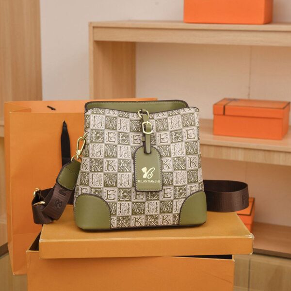 Lv Bucket bag - Image 3